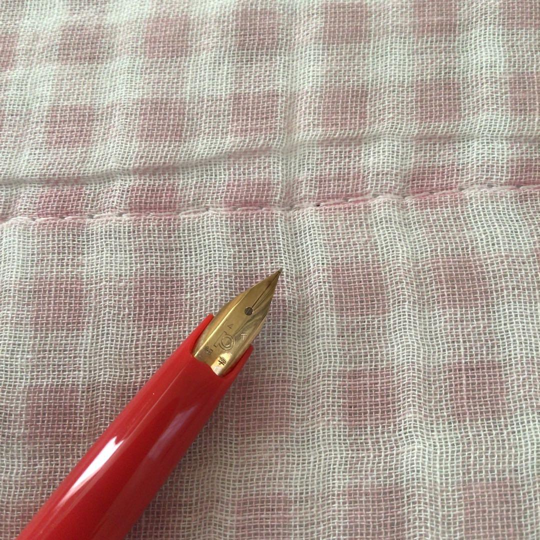 プラチナ 14K 14金 万年筆 ショート 細字 いちご 苺 赤 廃盤