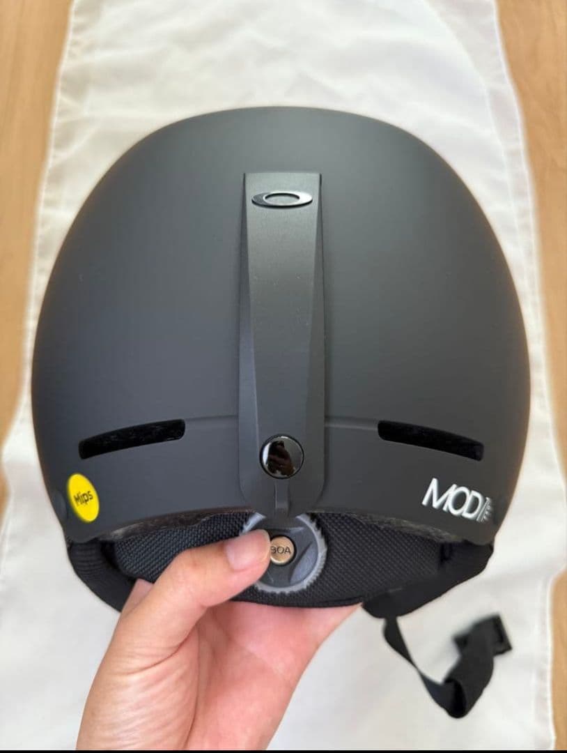 OAKLY オークリー　スノーヘルメット　MOD1 PRO