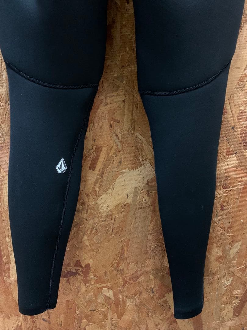 新品　ボルコム　ウェットスーツ　3/2mm ジャーフル　XS サーフィン