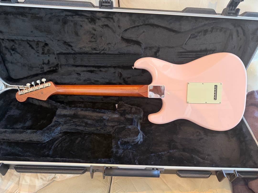 r*n様 Fender Hybrid II Stratcaster Shell