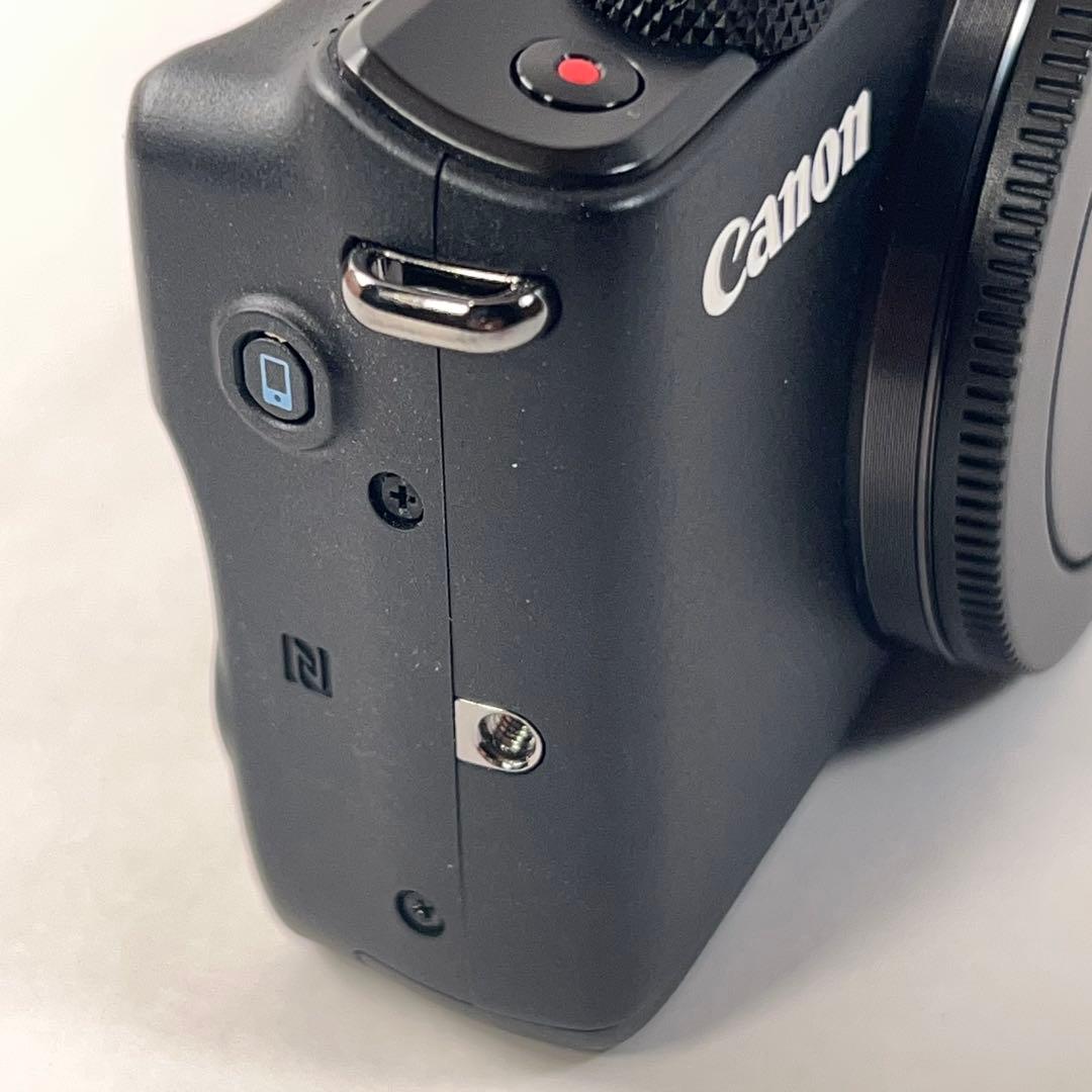 CANON EOS M10 ダブルズームキット