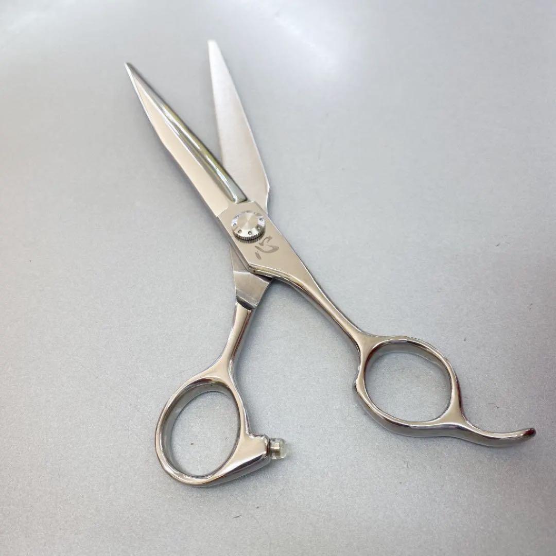 ６,７５インチ剣刃シザー　新品未使用　理美容専用はさみ　切れ味抜群！
