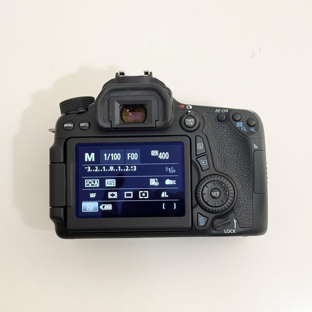Canon EOS 70D デジタル一眼レフ 本体