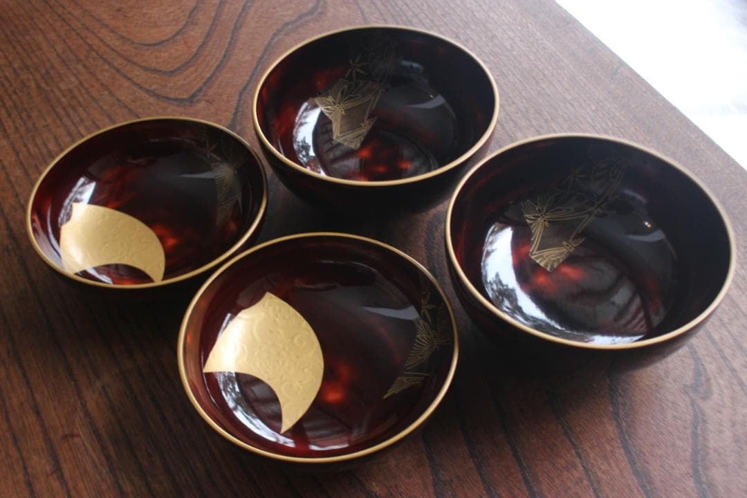 時代逸品！風情ある曙塗に優美な緞子蒔絵の映えるお椀2点（検輪島塗吸い物椀蒔絵椀