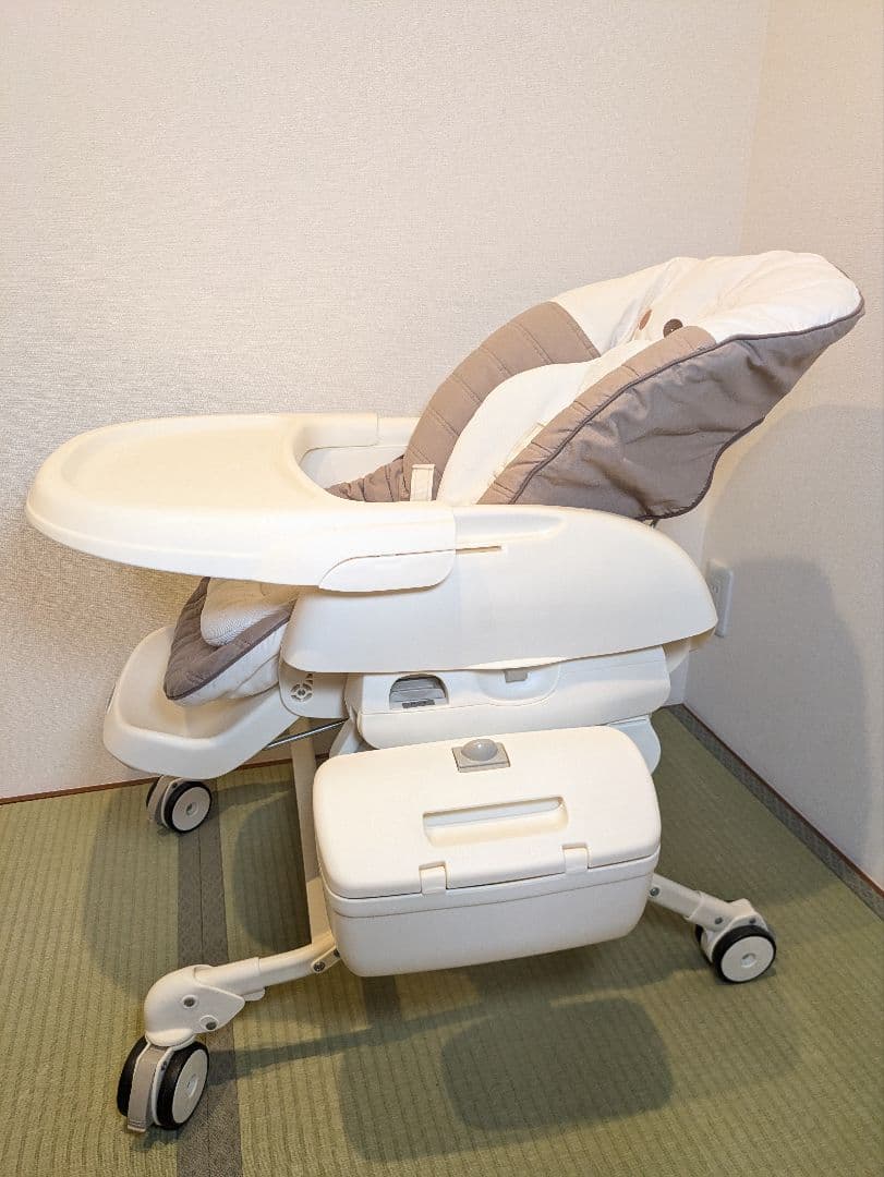 combi ネムリラ AUTO SWING エッグショック コンビ