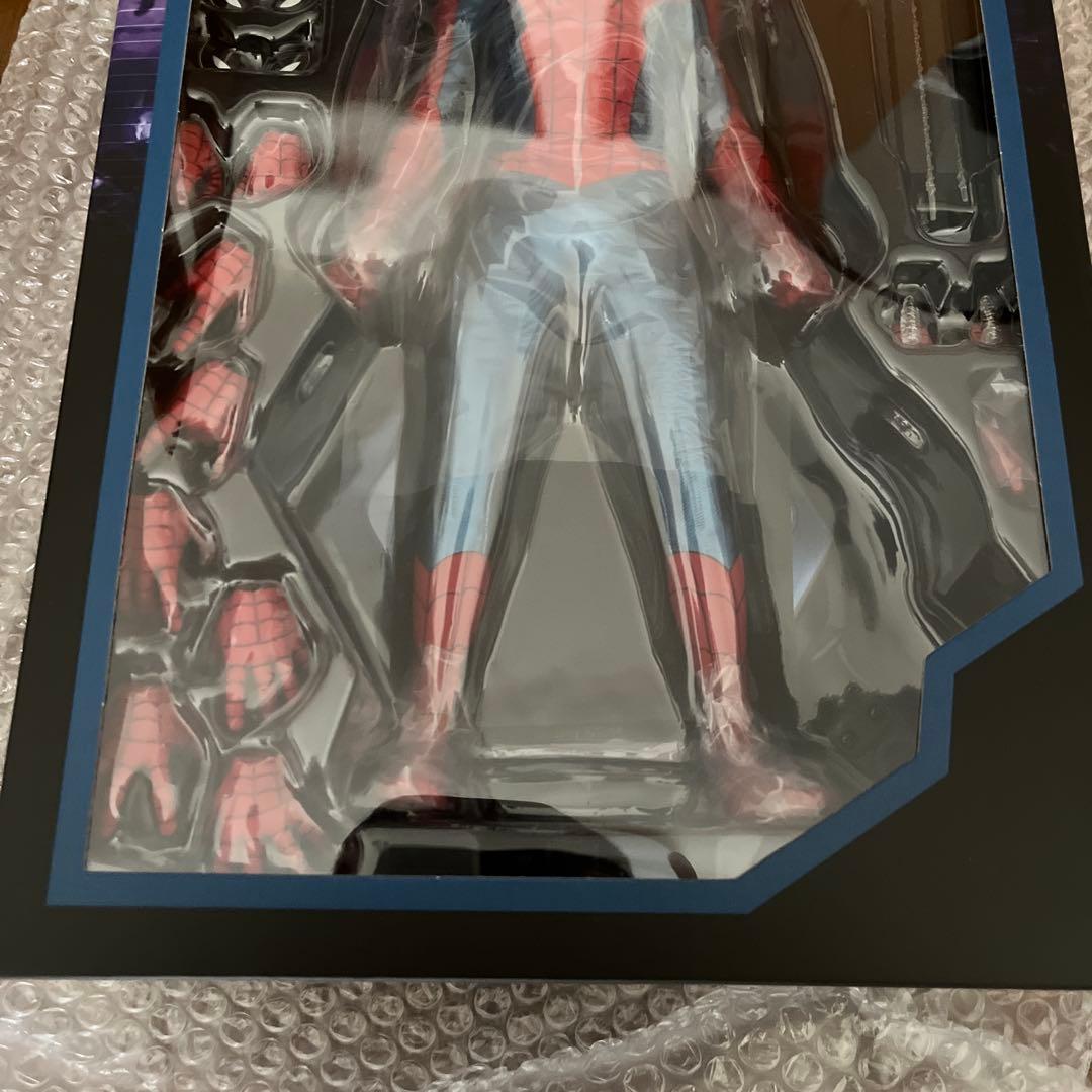 ホットトイズ　スパイダーマン　ニュー・レッド＆ブルースーツ