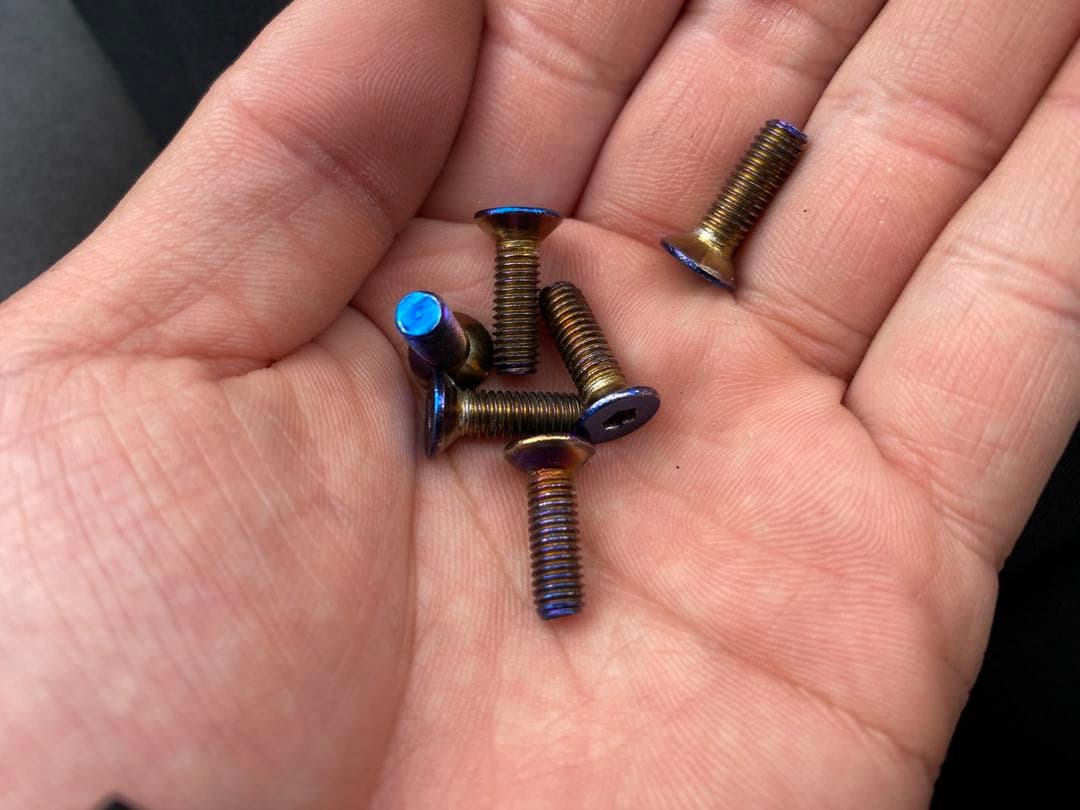 MOMO CORSEステアリング　35π ホーンボタン付き