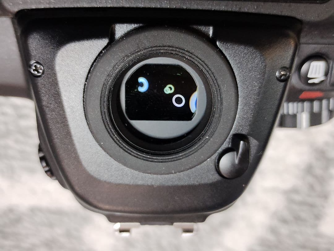 Nikon D3 デジタル一眼レフカメラ 24-85mmレンズ付き