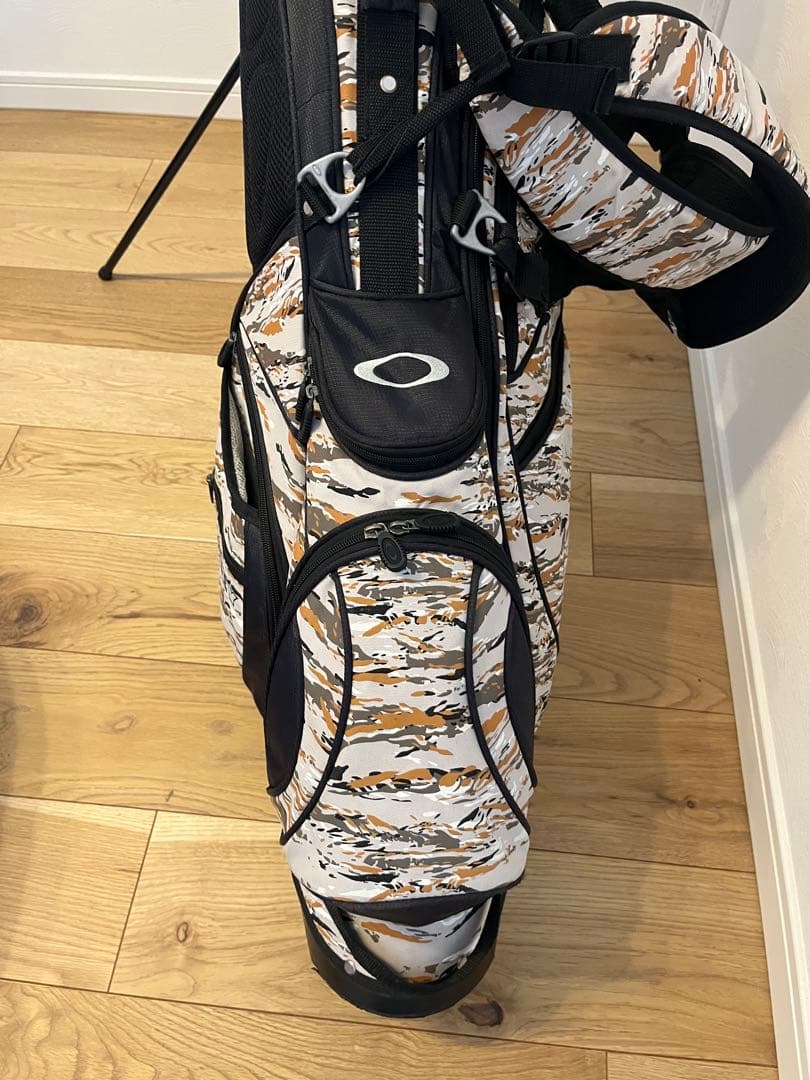 オークリー　スタンド式　キャディバッグ