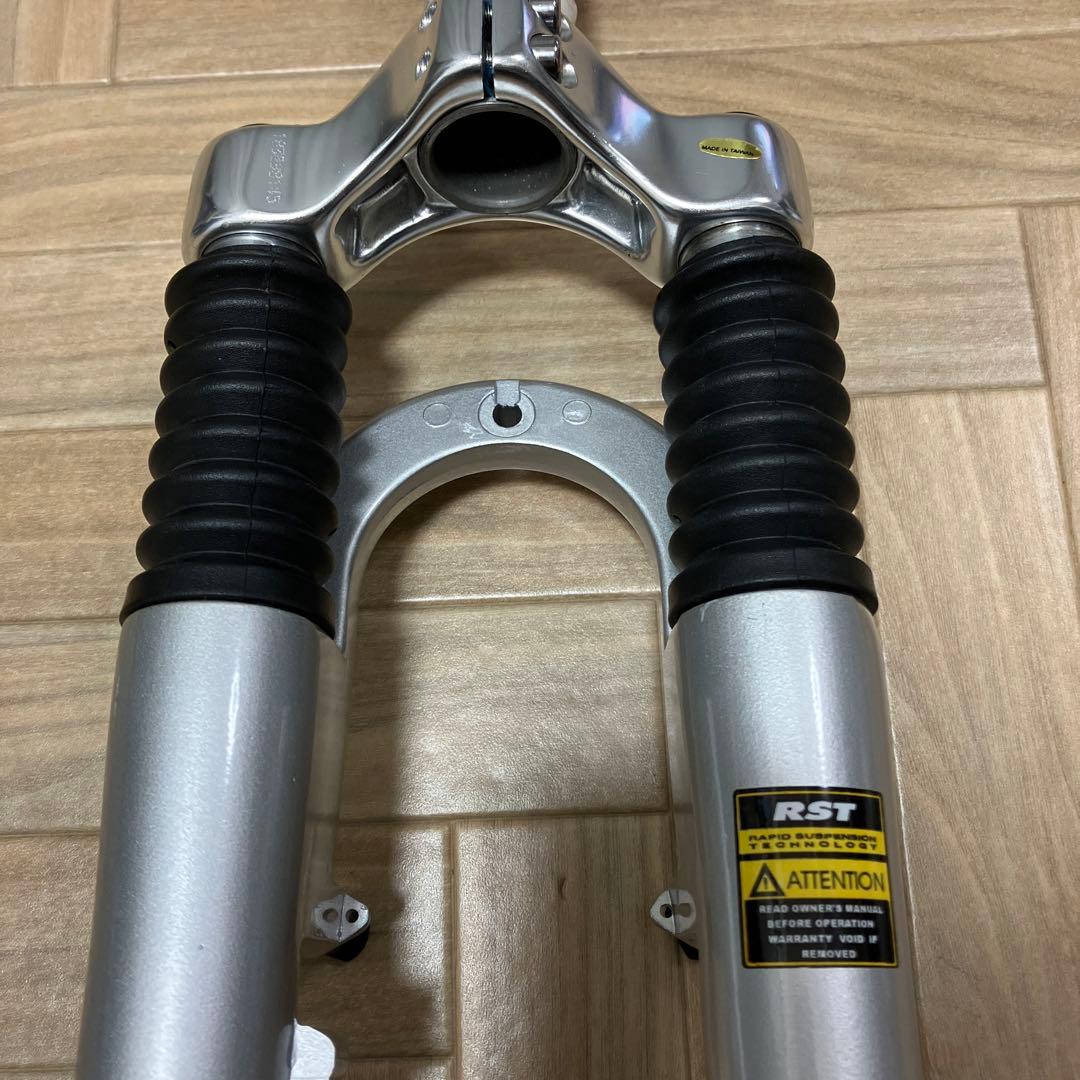 クロスバイク　700C用サスペンションフォーク