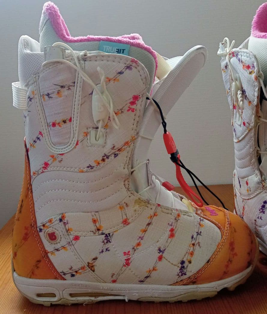 burton 女性用スノーボードブーツ