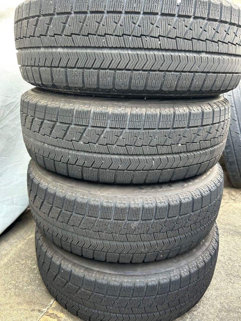 195/65R15 スタッドレスタイヤ ブリザックVRX エクシーダー 5穴