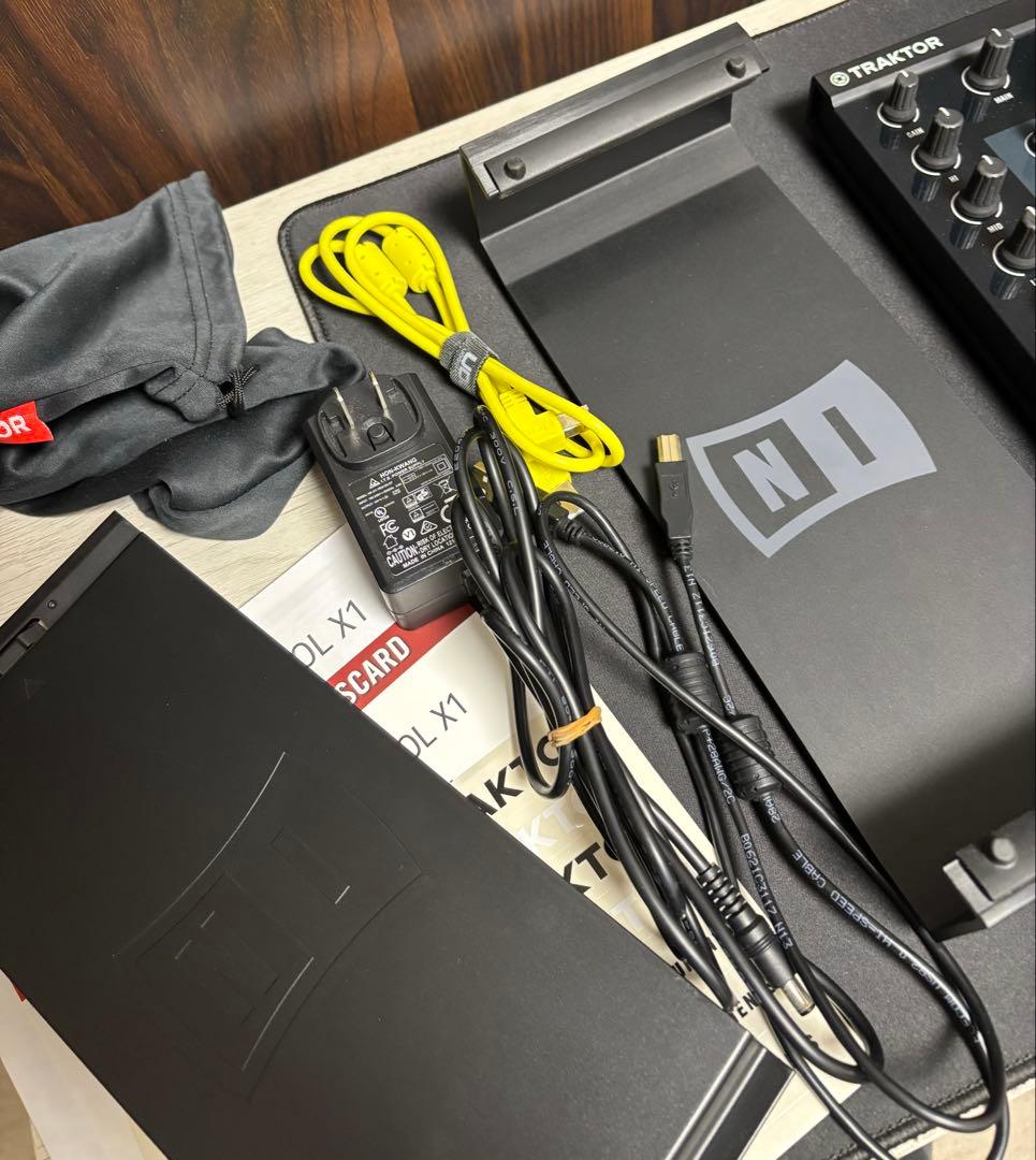 TRAKTOR KONTROL Z1, X1 Mk2, スタンドセット