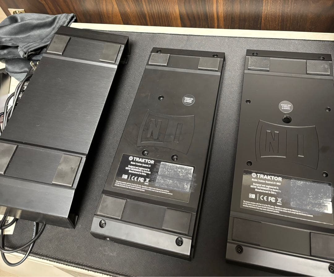 TRAKTOR KONTROL Z1, X1 Mk2, スタンドセット