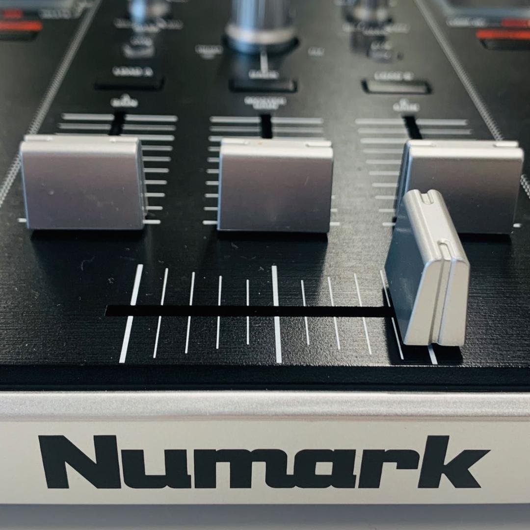 Numark MIXTRACK PRO II DJコントローラー