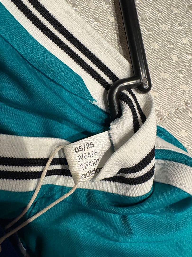 リバプール　サード　ユニフォーム　イサク　フルパッチ　正規品　2XL