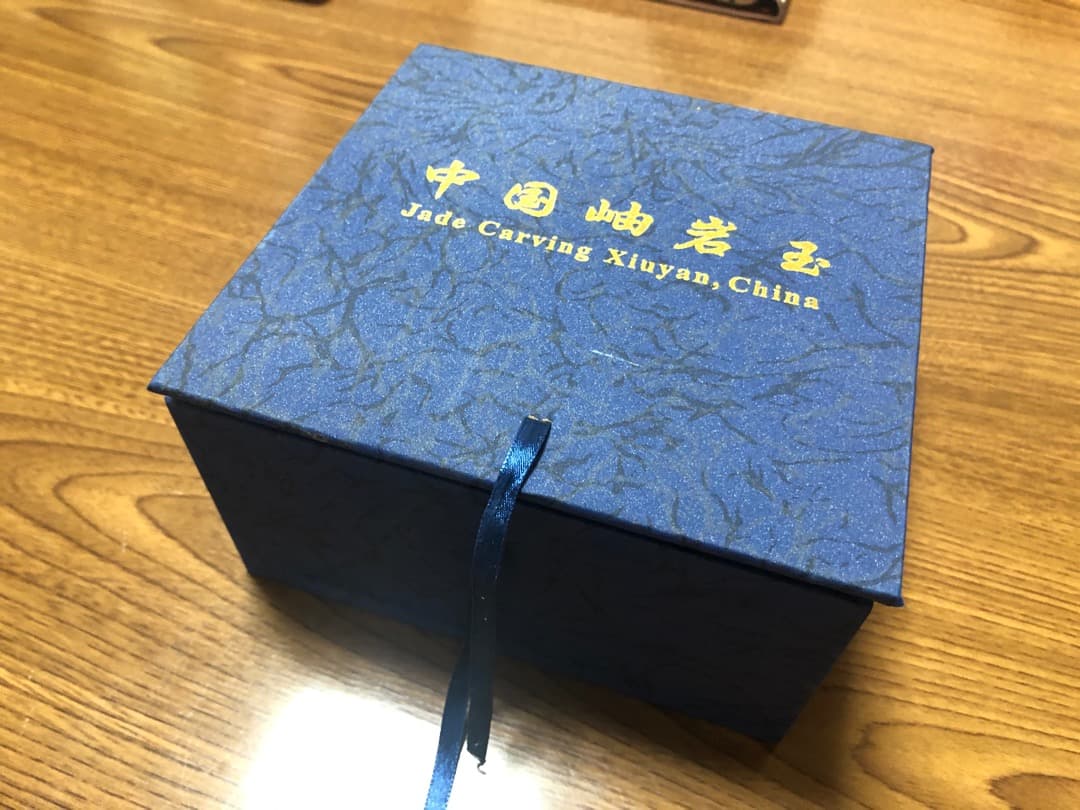 中国岫岩玉 白菜　置物　Jade carving xiuyan,china