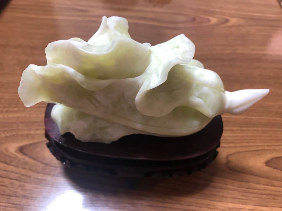 中国岫岩玉 白菜　置物　Jade carving xiuyan,china