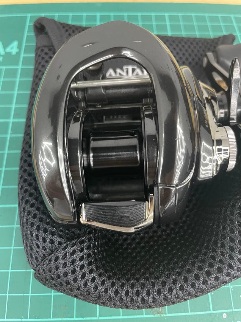 美品！右！シマノ 23アンタレスDC MD HG RIGHT 7.4