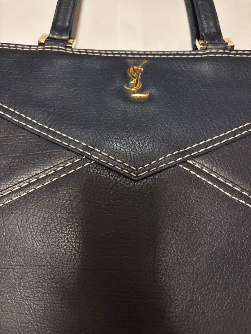 【Yves Saint Laurentレザーバック】ネイビー