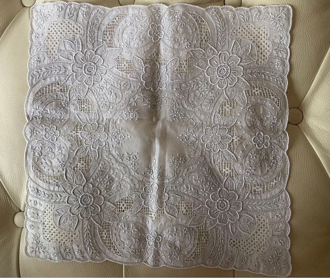 未使用！銀座WAKO スワトウ刺繍 花柄レース ハンカチ