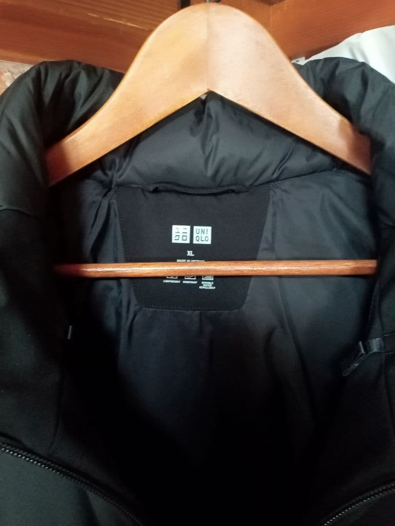 【美品】UNIQLO【ユニクロ】 シームレスダウンパーカーXLブラック