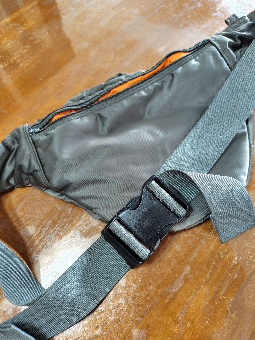 ポーター　ボディバッグ　シルバー