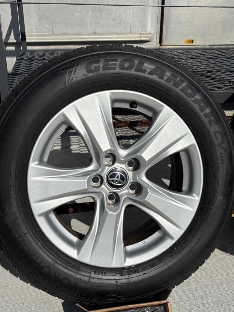 美品　トヨタRav4 純正ホイールタイヤ4本セット