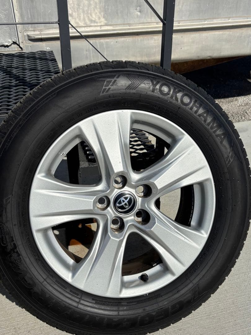 美品　トヨタRav4 純正ホイールタイヤ4本セット