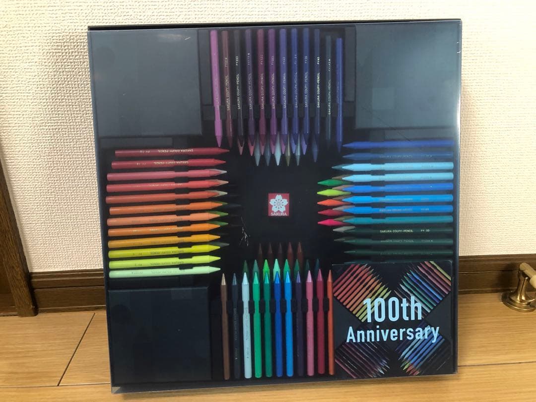サクラクレパス　１００周年記念　限定エディション　１００色　クーピー