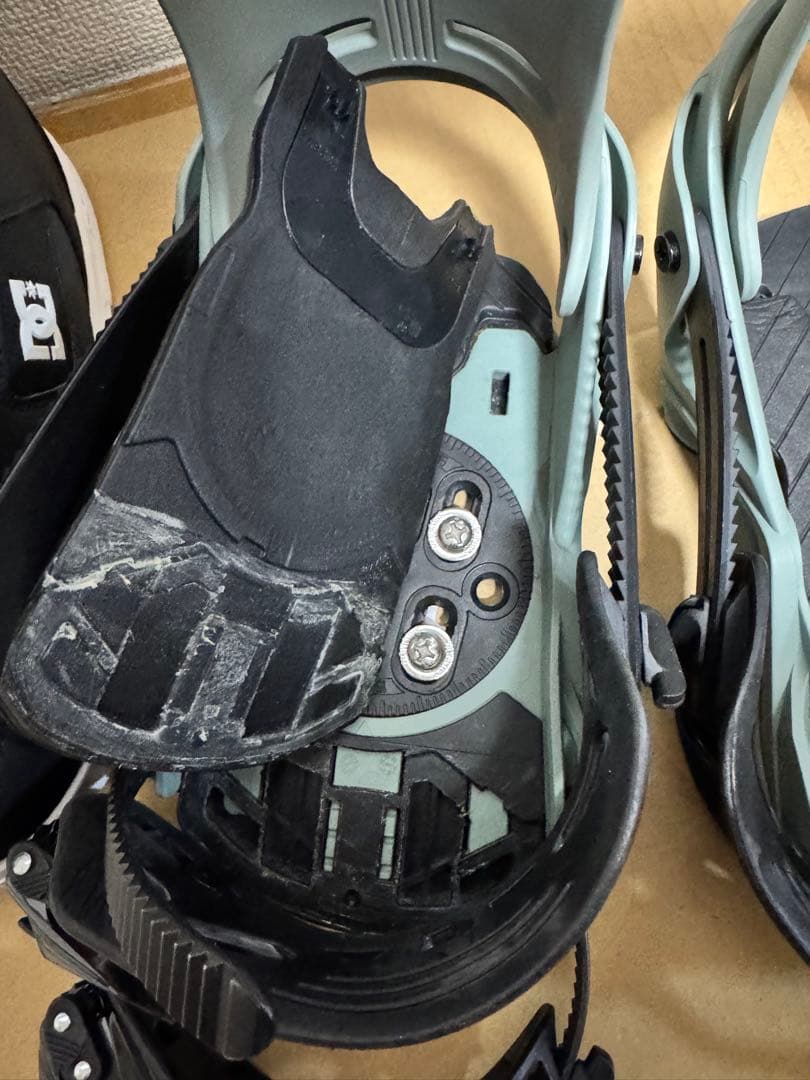 SALOMON スノーボードビンディング SMALL