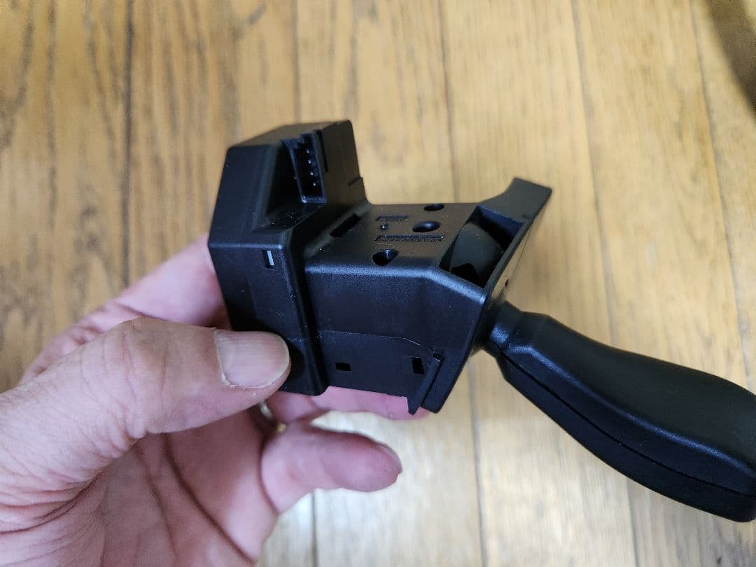 希少  E85 オートクルーズコントロールスイッチ