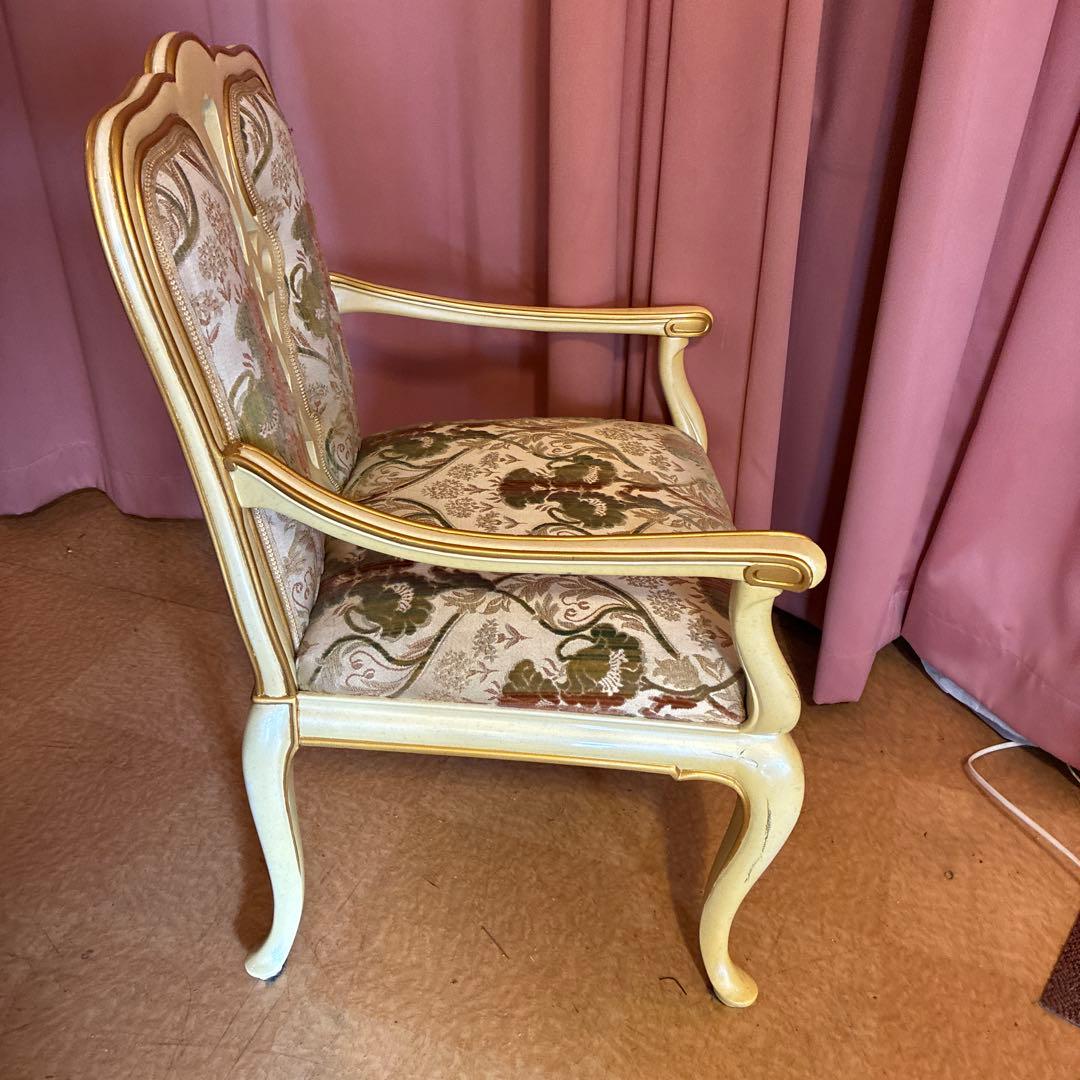 アンティークチェア花柄