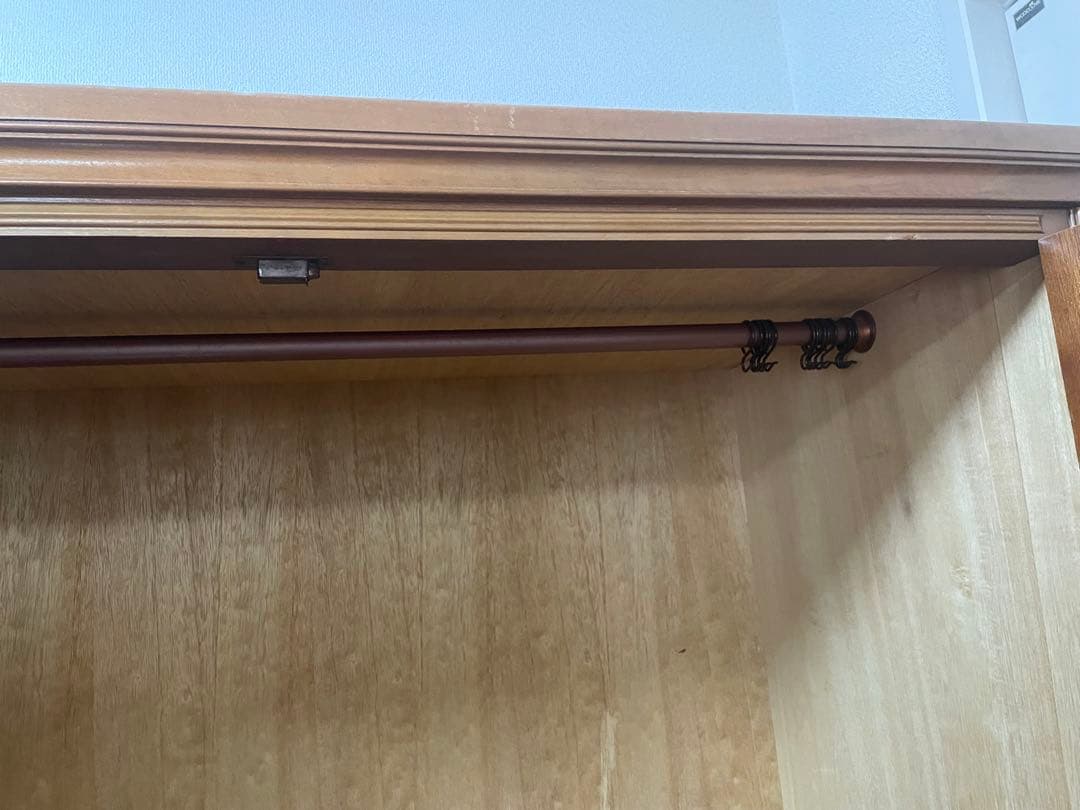 アンティーク　クローゼット