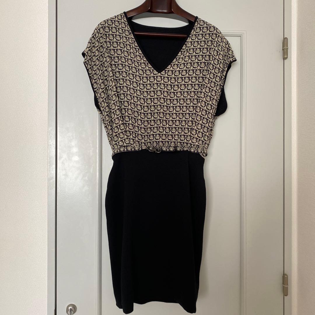 美品　フェラガモ ニットワンピース