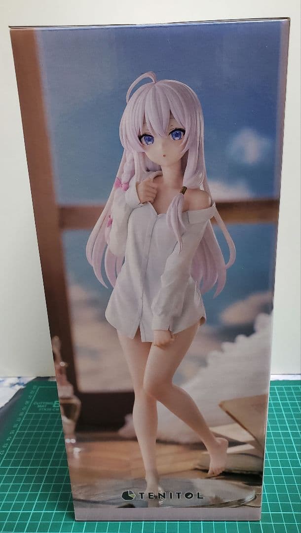 魔女の旅々 イレイナ フィギュア シャツ　「未開封品」