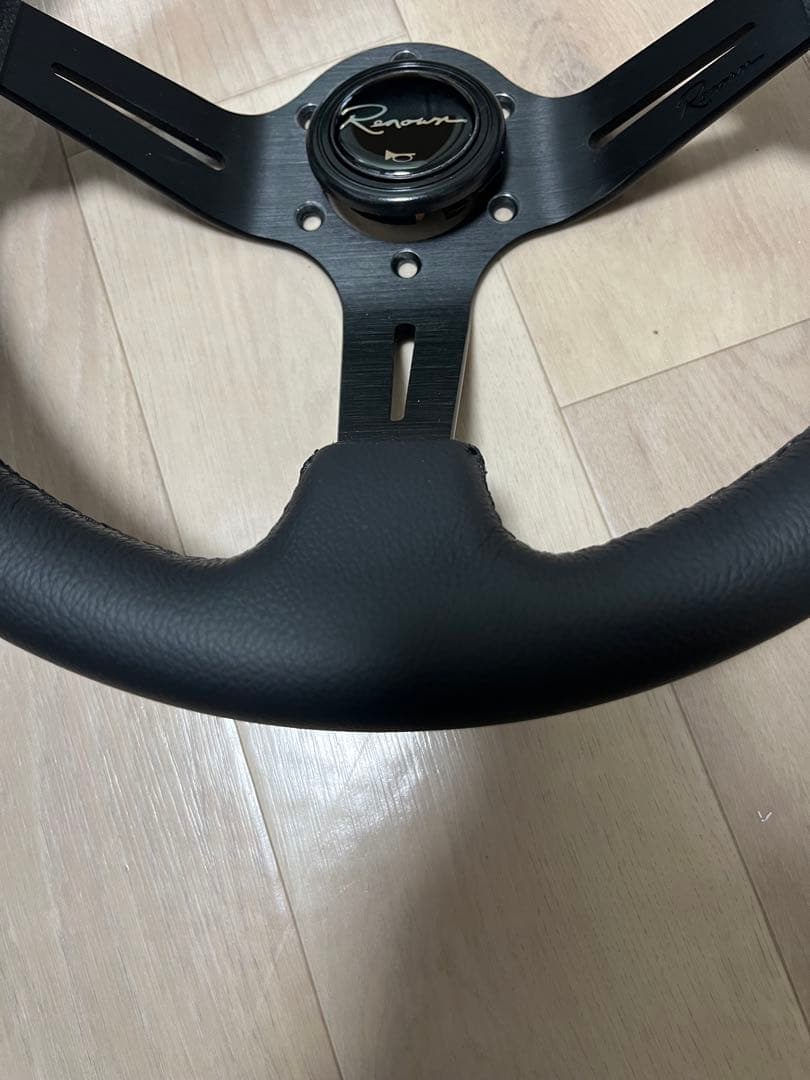 Renown ステアリング Chicane Dark