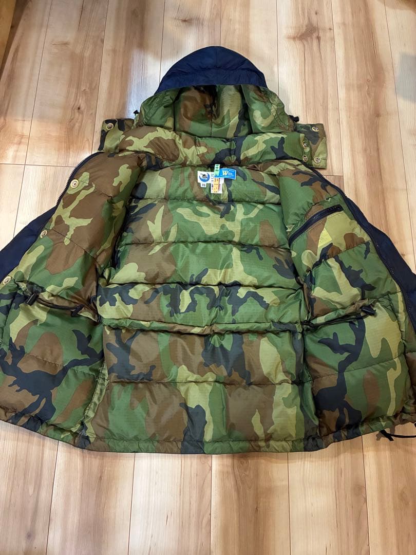【美品】クレセントダウンワークスネイビー ダウンジャケット 迷彩裏地【入手困難】