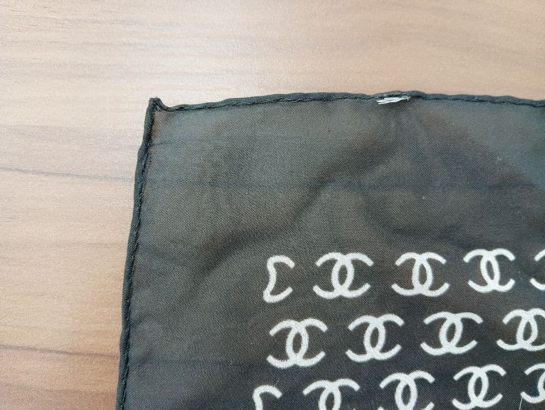CHANEL ロゴパターン ハンカチ　ストール　タグ取れ　小物