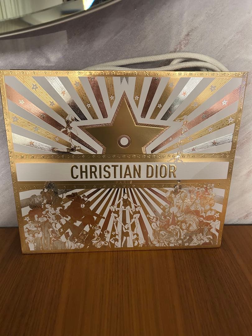 Dior ディオール　ホリデーコフレ　ポーチ　マキシマイザー　ホリデーオファー