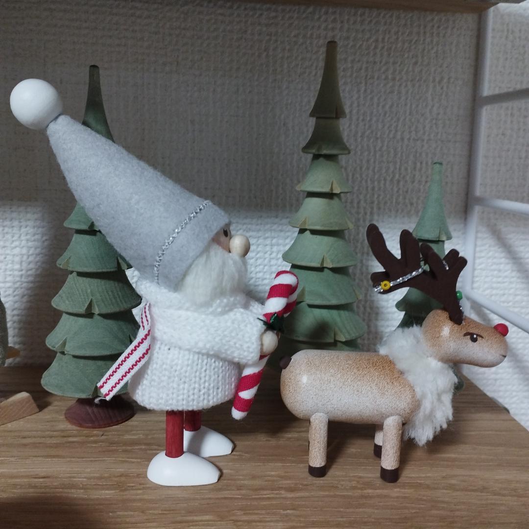 ノルディカニッセ　三越　伊勢丹　サンタクロースとトナカイの置物セット