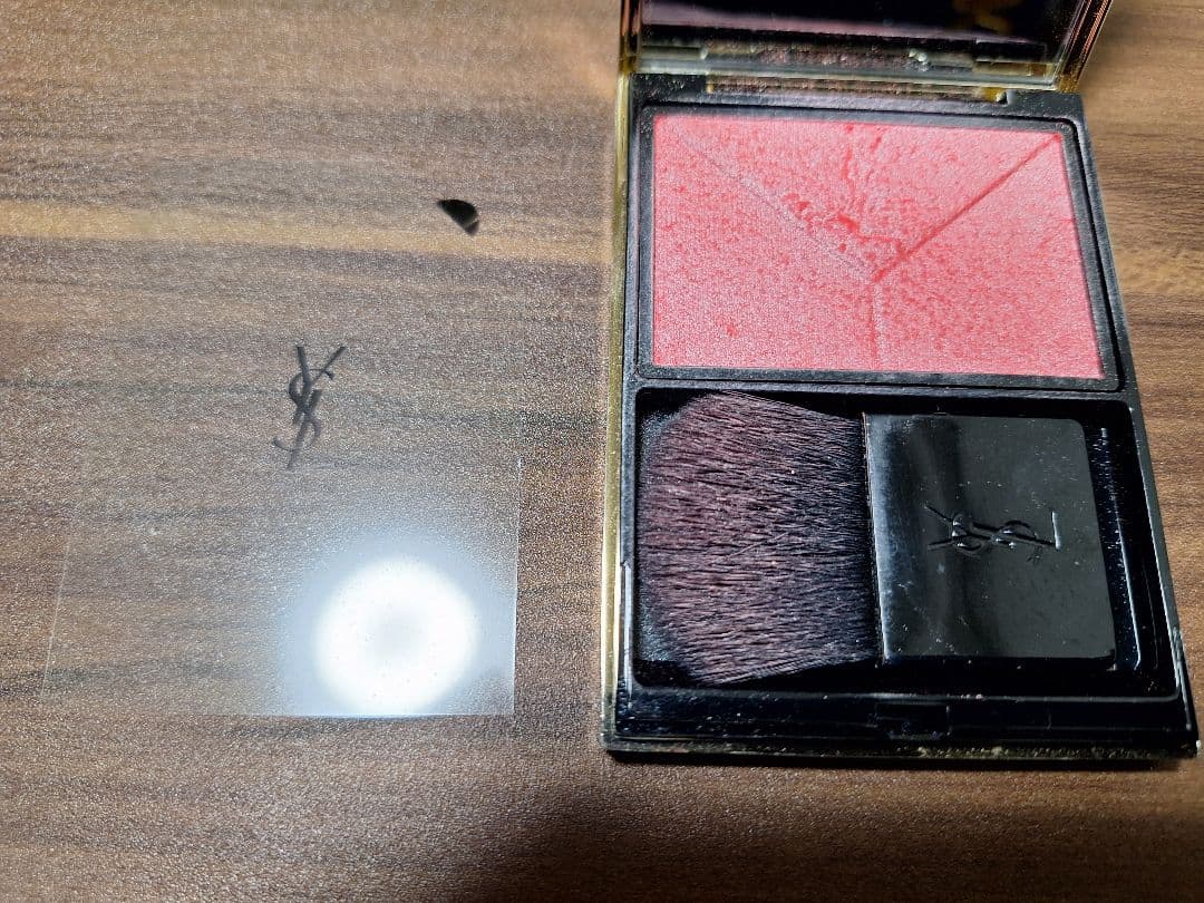 ★YSL ブラッシュクチュール / No.9 ロゼ ラヴァリエール チークカラー