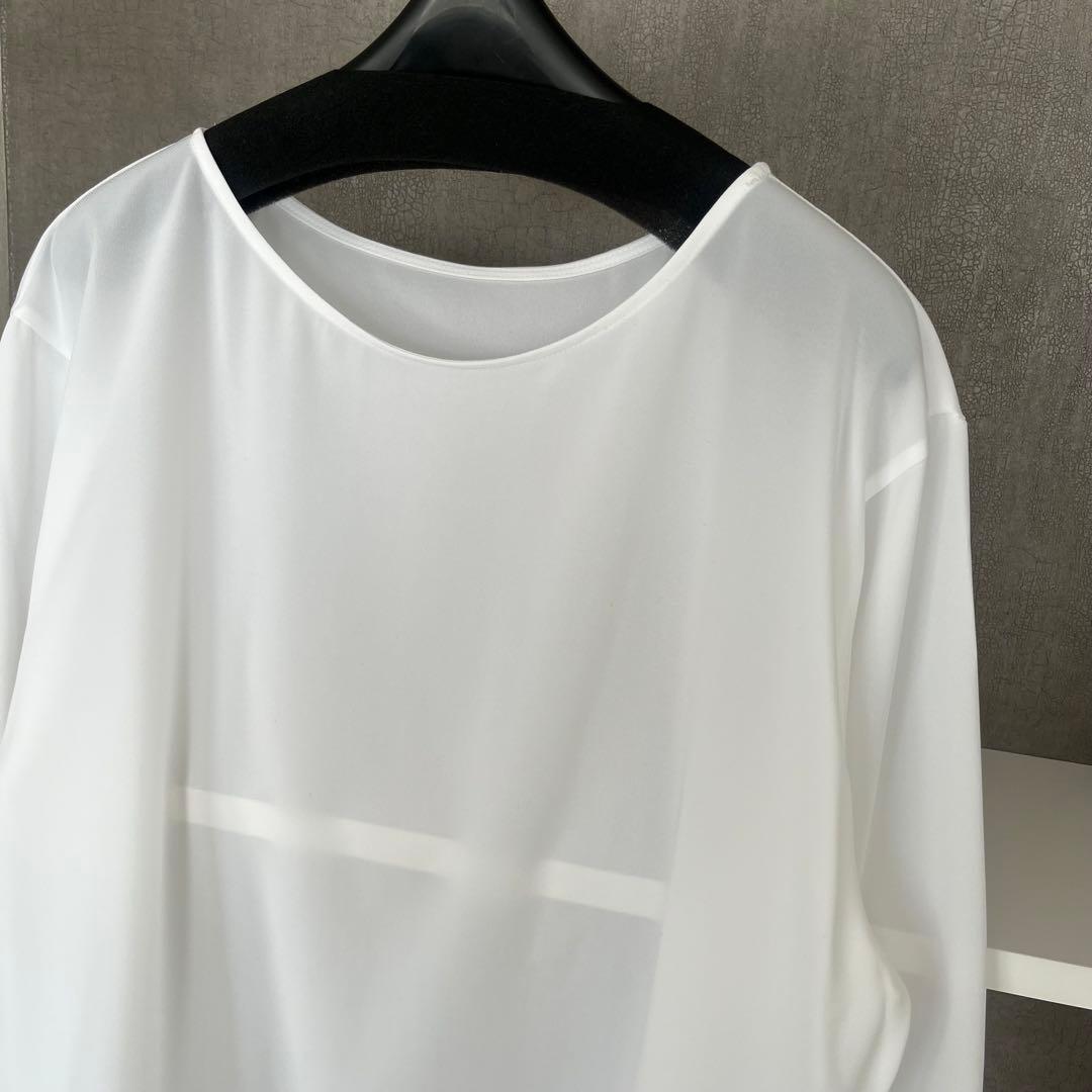 ガリャルダガランテ　ラウンドブラウスTシャツ　ホワイト　長袖　ロンT万能インナー