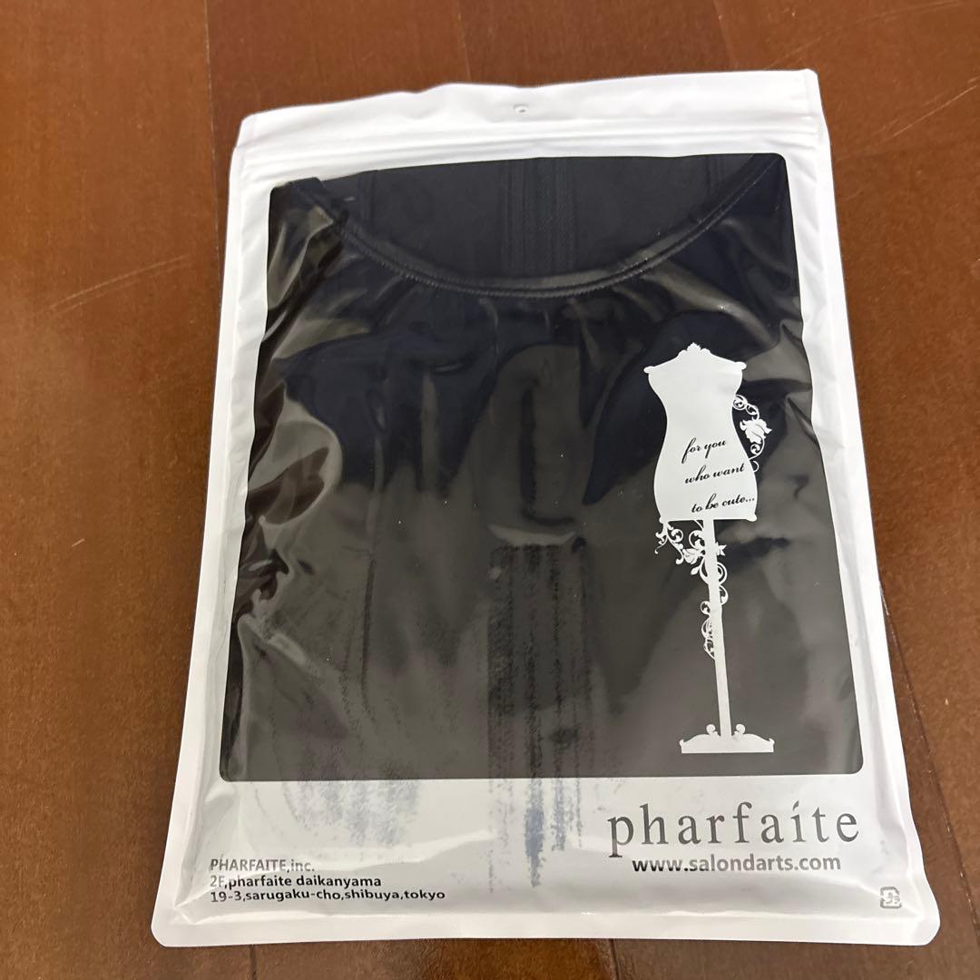 り*照様 【PHARFAITE】オープンクロッチエナメルボンテージレオタード　黒