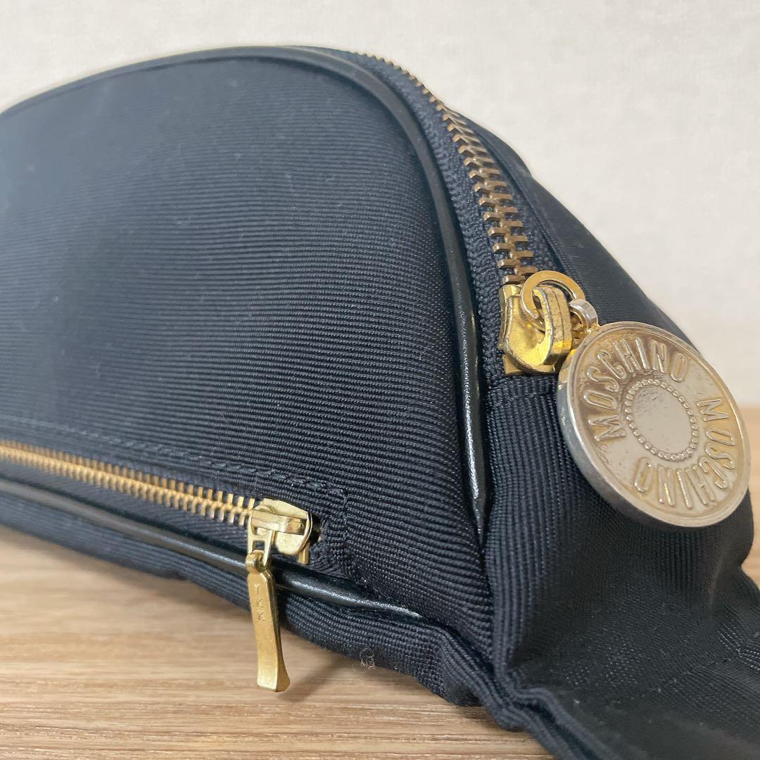 美品　希少　MOSCHINO モスキーノ　ボディバッグ 黒　ゴールド　ビッグロゴ
