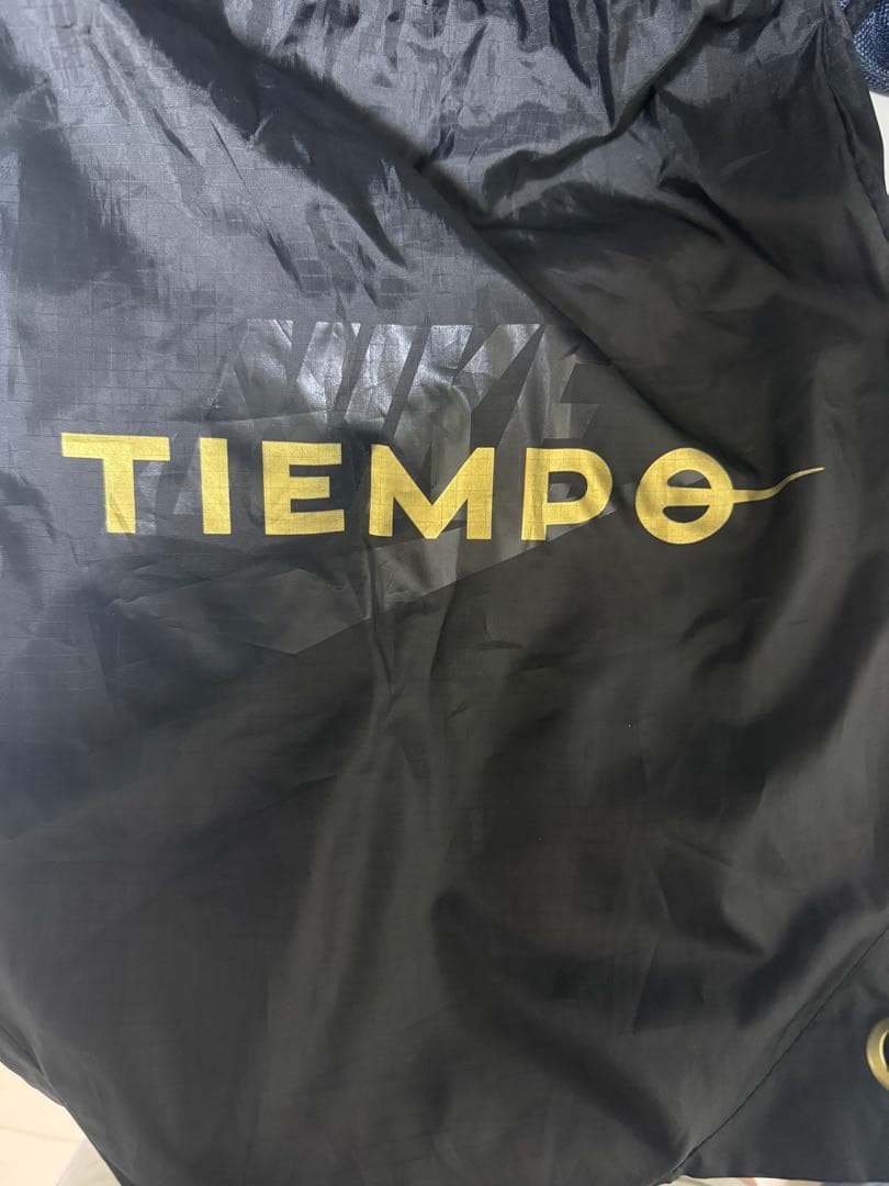 Nike ティエンポレジェンド10ゴールド