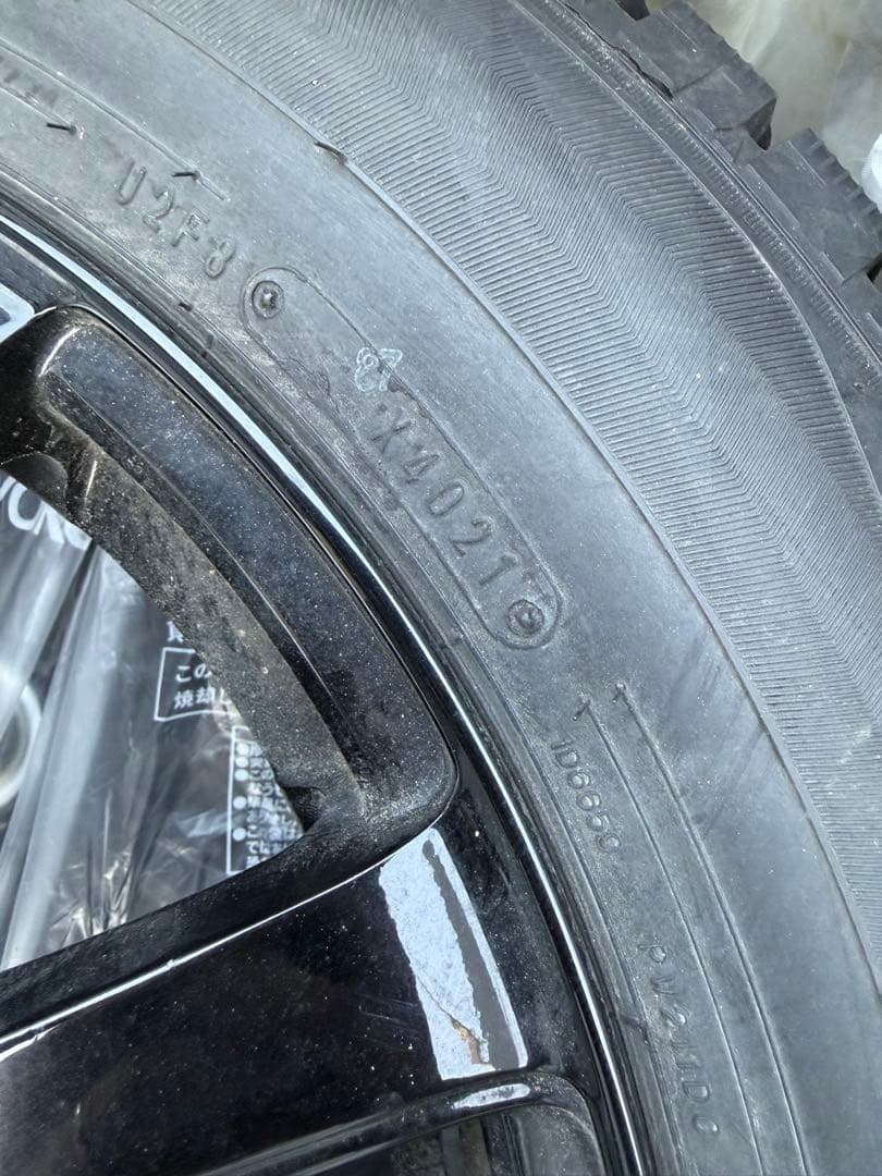 ライズ　ロッキー　スタッドレス 195/65R16 ダンロップWM02