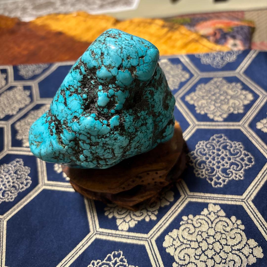 ターコイズの自然石 ？