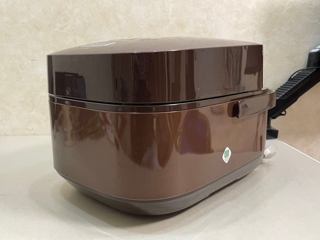 Toshiba RC-10VXE3 真空圧力IHジャー炊飯