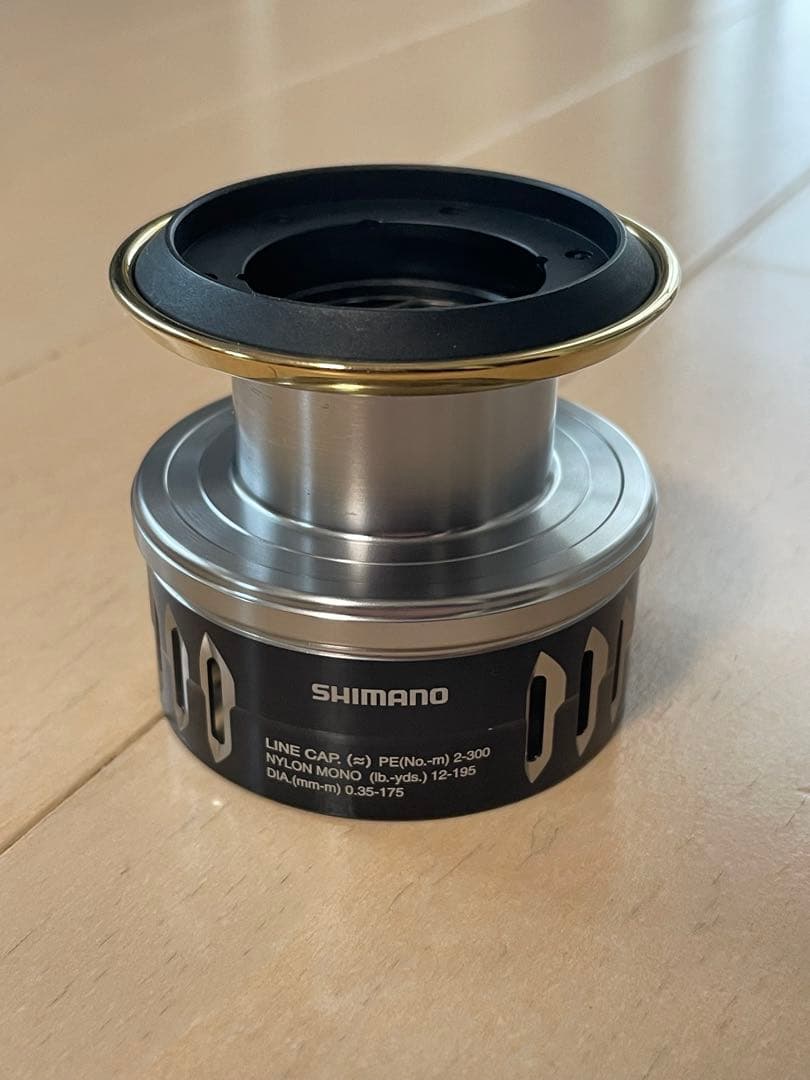 シマノ 17ツインパワーXD C5000XG スプール スプールカバー付き　美品